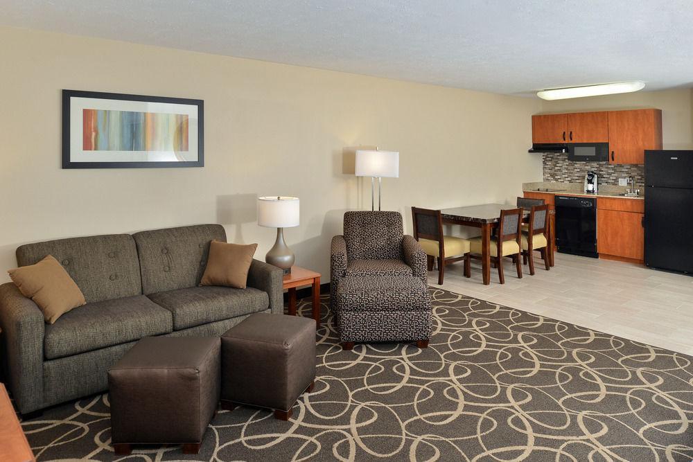 Mainstay Suites Fargo - I-94 Medical Center Exteriör bild