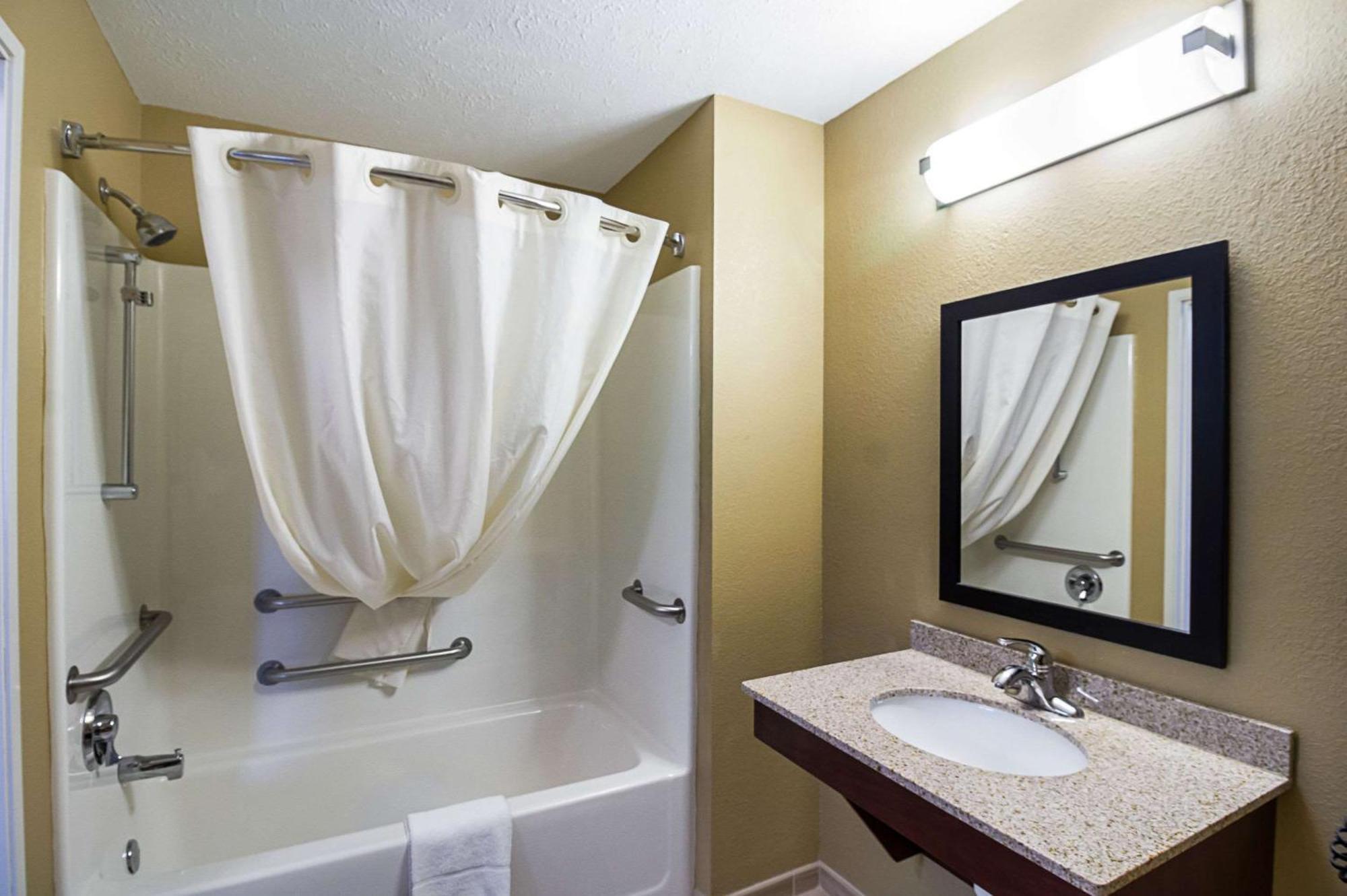 Mainstay Suites Fargo - I-94 Medical Center Exteriör bild