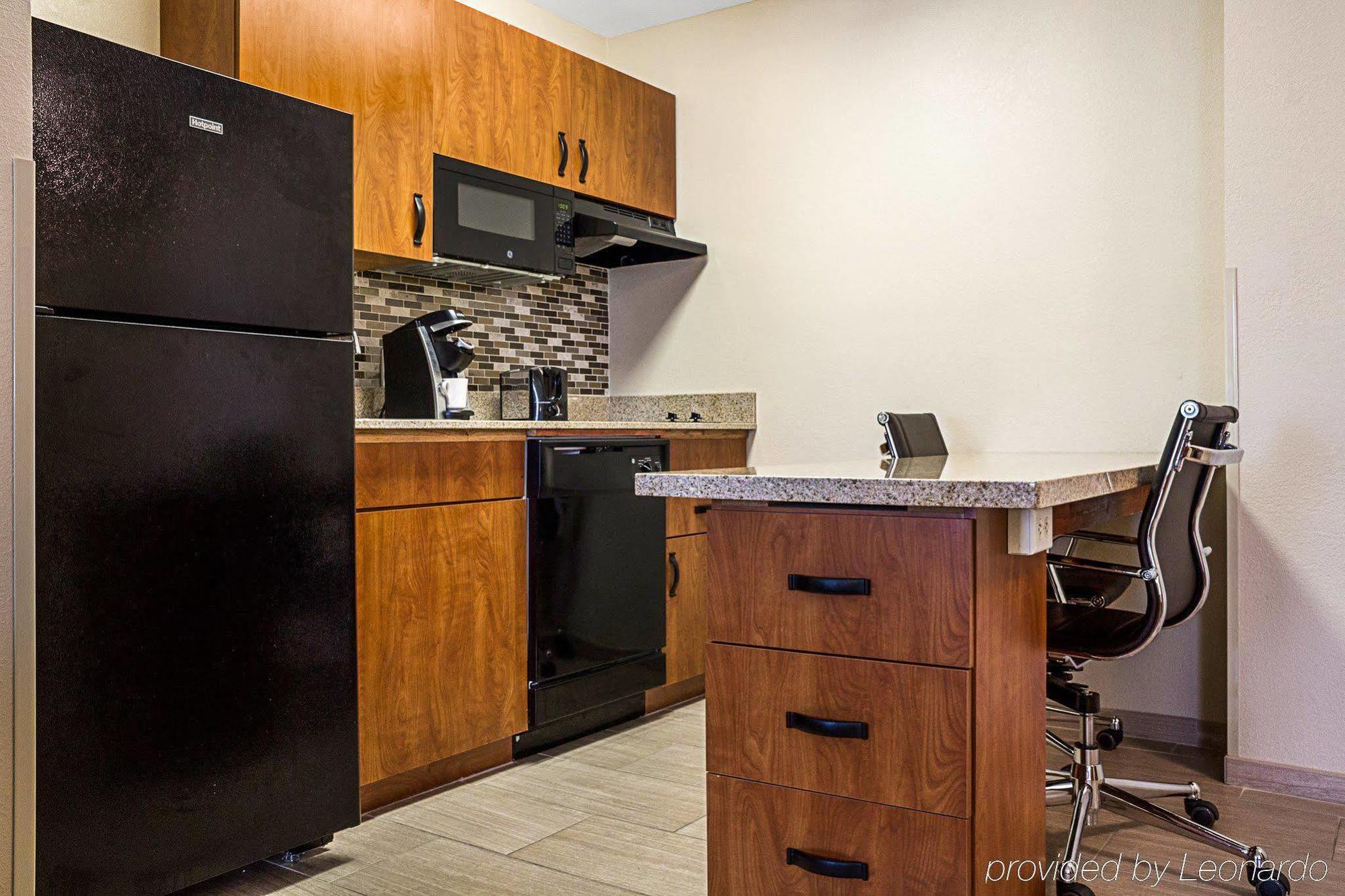 Mainstay Suites Fargo - I-94 Medical Center Exteriör bild